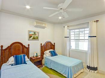 White Sands Speightstown Екстериор снимка